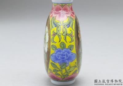 图片[3]-Glass-body painted enamel snuff bottle with a floral design, Qianlong reign (1735-1796), Qing dynasty-China Archive